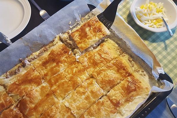 Finnish Mince Casserole with Puff Pastry