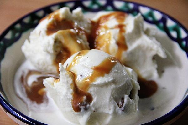 Fior Di Latte – Ice Cream with Snickers