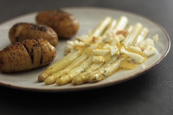 Flemish Style Asparagus