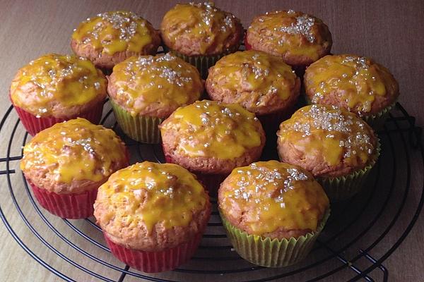 Fluffy Apple and Carrot Muffins