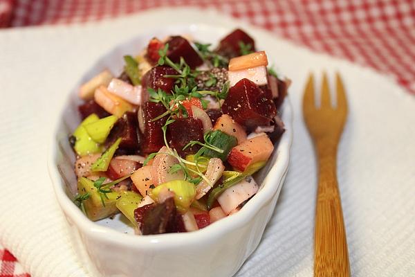 Frank`s Beetroot Salad with Apple, Celery, Leek and Apple Cider Vinegar