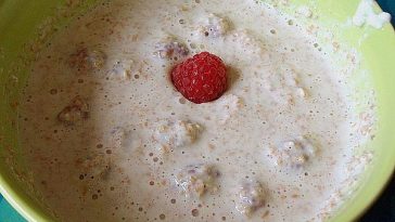 Fresh Grain Muesli with Blueberries