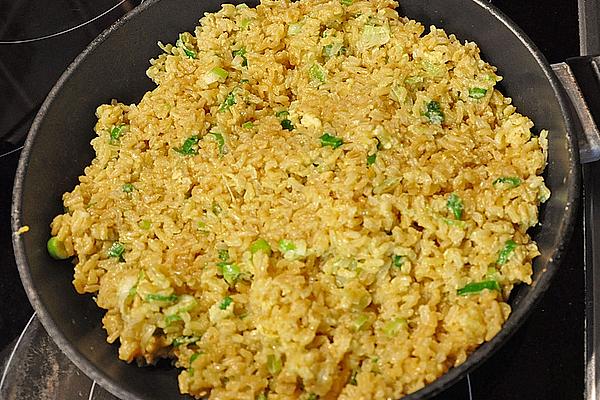 Fried Brown Rice with Tomato Salad