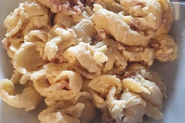Fried Noodles Carbonara Style
