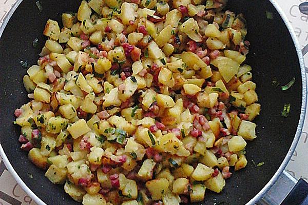 Fried Potatoes with Pork Belly