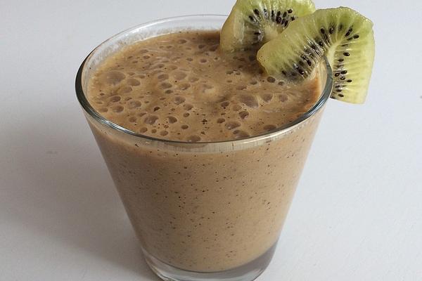 Fruity Coffee and Kiwi Smoothie