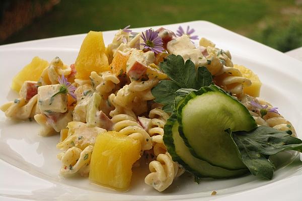 Fruity – Light Pasta Salad with Yogurt