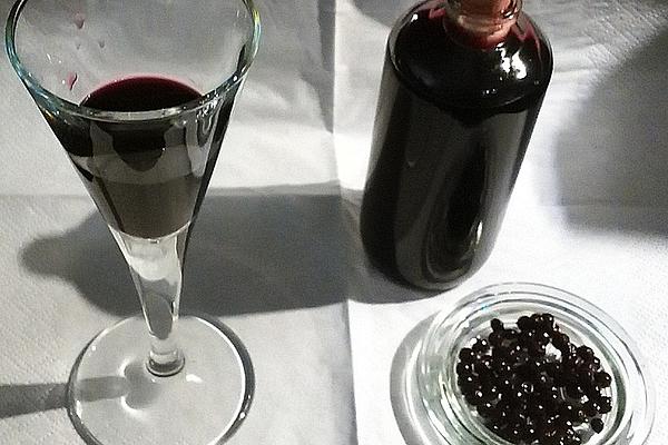 Gieblis Elderberry Liqueur Made from Fresh Elderberries