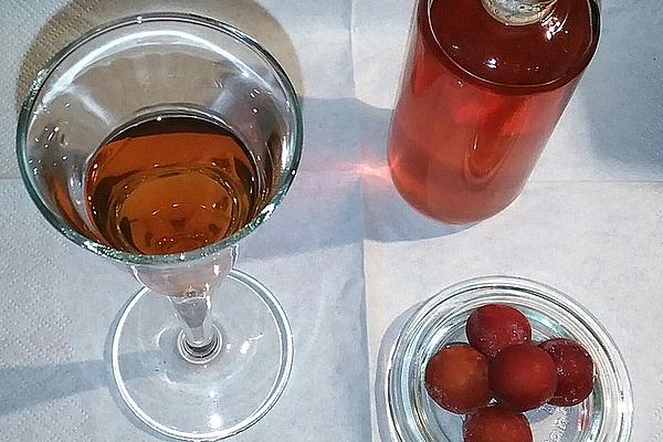 Gieblis Zibarten Liqueur Made from Fresh Red Zibarten