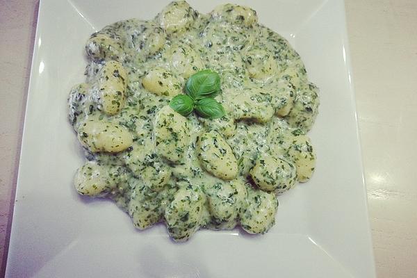 Gnocchi in Spinach Gorgonzola Sauce