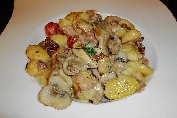Gnocchi with Cream Mushrooms