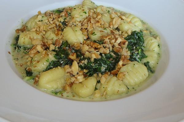 Gnocchi with Gorgonzola, Spinach and Arrosto Noce