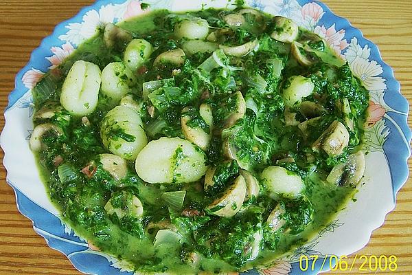Gnocchi with Spinach – Ham – Mushroom – Cream Cheese – Sauce