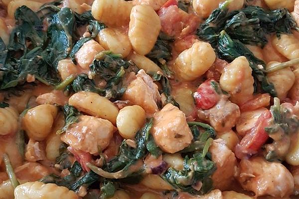 Gnocchip Pan with Spinach and Pesto