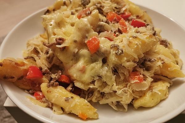 Gourmet Minced Sauerkraut Pan with Potato Noodles