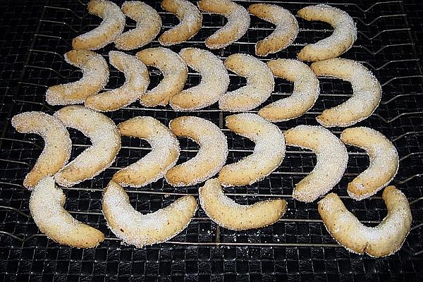 Grandma`s Vanilla Crescents