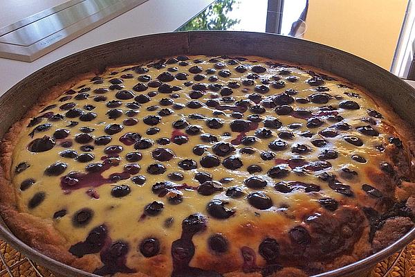 Grandmother`s Berry Cake
