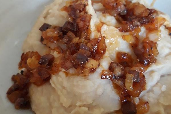Grated Beans with Bacon