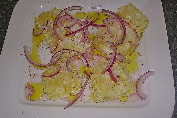 Gray Cheese with Raspberry Vinegar and Nut Oil