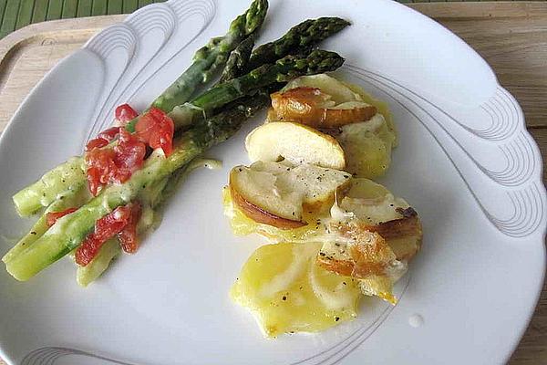Green Asparagus with Mozzarella Sauce