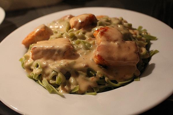 Green Pasta with Salmon Sauce
