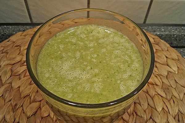 Green Pear Yogurt Shake with Banana