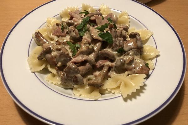 Ham Noodles with Chanterelles