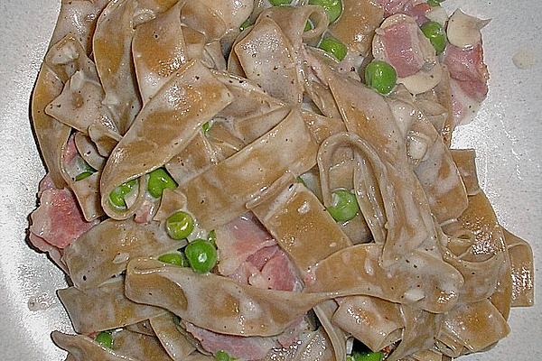 Ham Noodles with Cream Sauce
