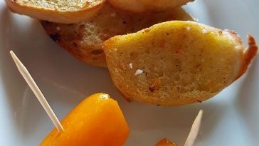 Garlic Dip with Herbs