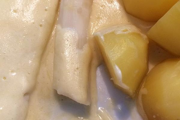 Hollandaise Sauce with Tarragon