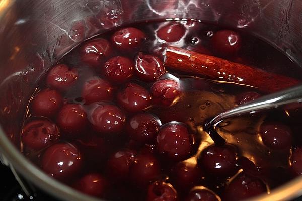 Hot Cherries with Note Of Cinnamon