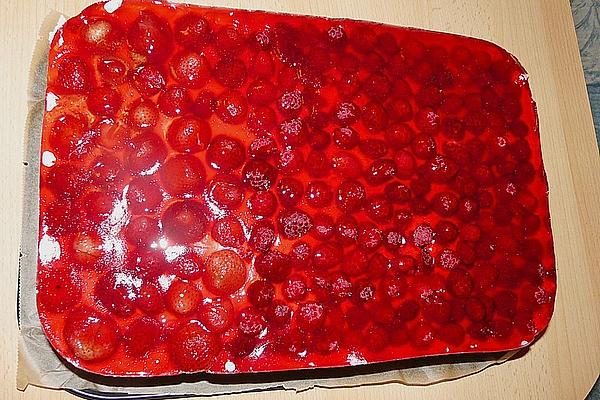 Isa`s Raspberry and Mascarpone Cake