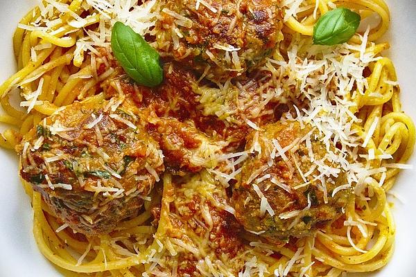 Italian Meatballs with Pasta in Tomato Sauce