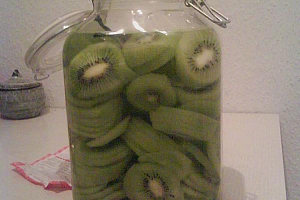 Kiwi Liqueur