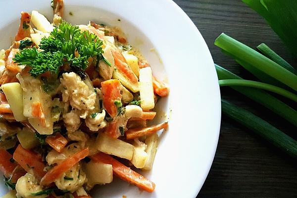 Kohlrabi, Carrot and Chicken Pan in Curry Sauce