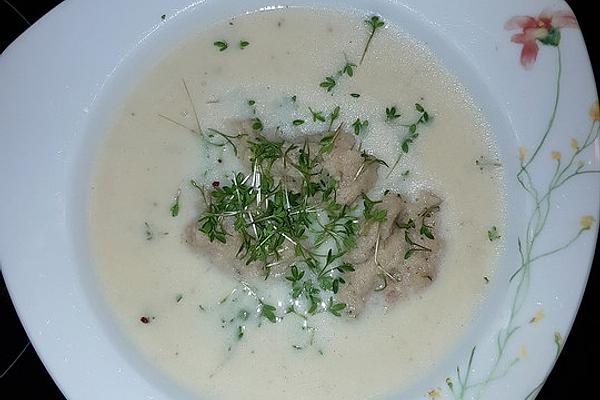 Kohlrabi Cream Soup with Ham Dumplings and Cress