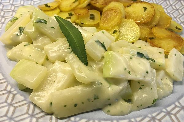 Kohlrabi in Cheese Sauce