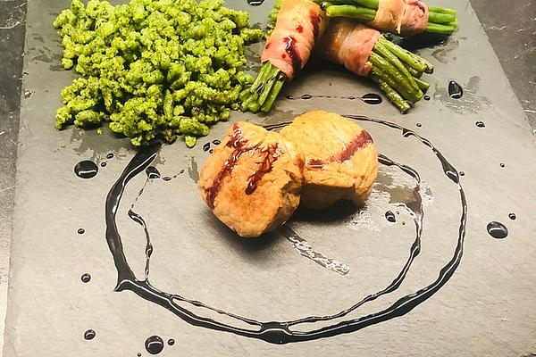 Lamb Fillet with Honey and Red Wine Sauce