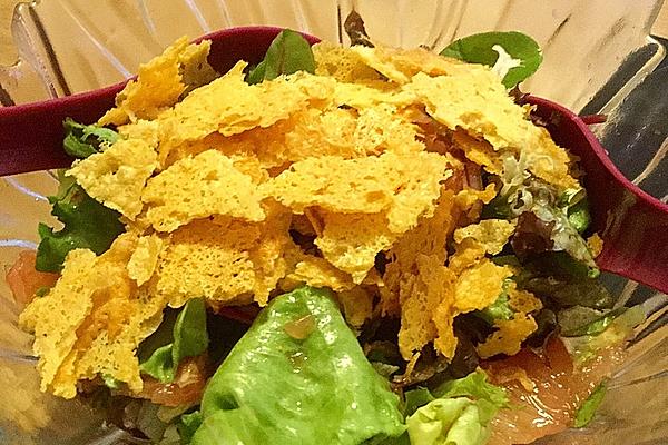 Lamb`s Lettuce with Avocado, Grapefruit and Parmesan Chips