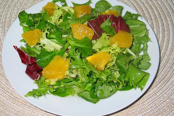 Lamb`s Lettuce with Fruity Orange Dressing