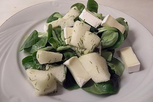 Lamb`s Lettuce with Pear and Camembert