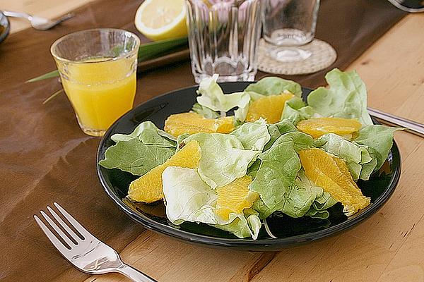 Leaf Salad with Oranges