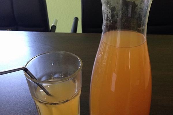 Lemon Iced Tea Low in Calories