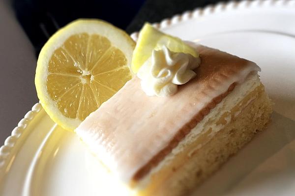 Lemon Shortbread Slices