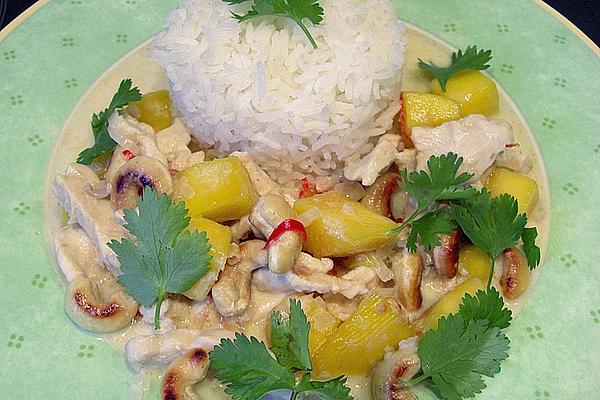 Light Chicken Curry with Lemongrass