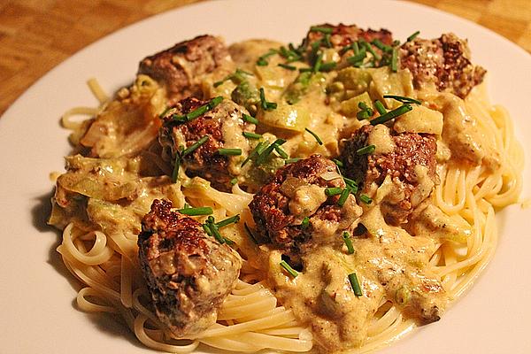 Linguine in Leek Cream with Meatballs