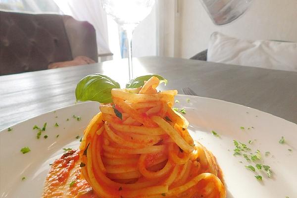 Linguine with Paprika Sauce