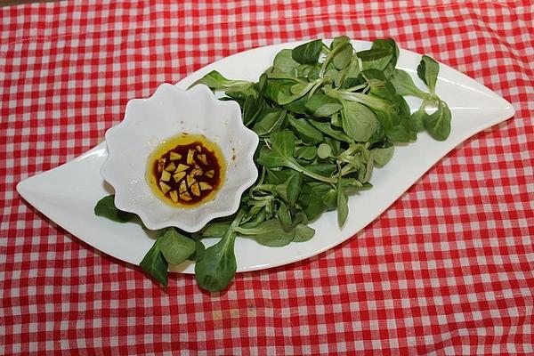 Lively and Fresh Ginger Salad Dressing