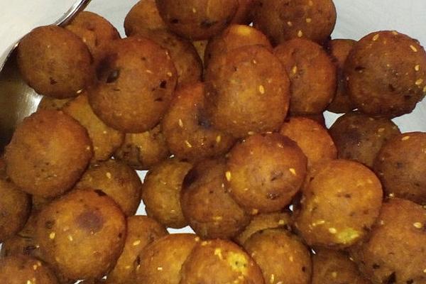 Lively Falafel with Summery Yogurt Sauce