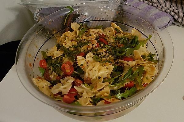 Loop Noodle Salad with Pesto, Sundried Tomatoes and Rocket
